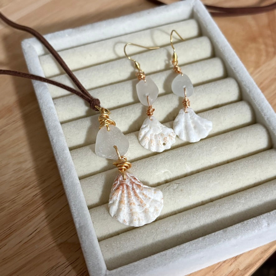 Clear Sea Glass & Kitten’s Paw Shell Earrings – Gold Plated