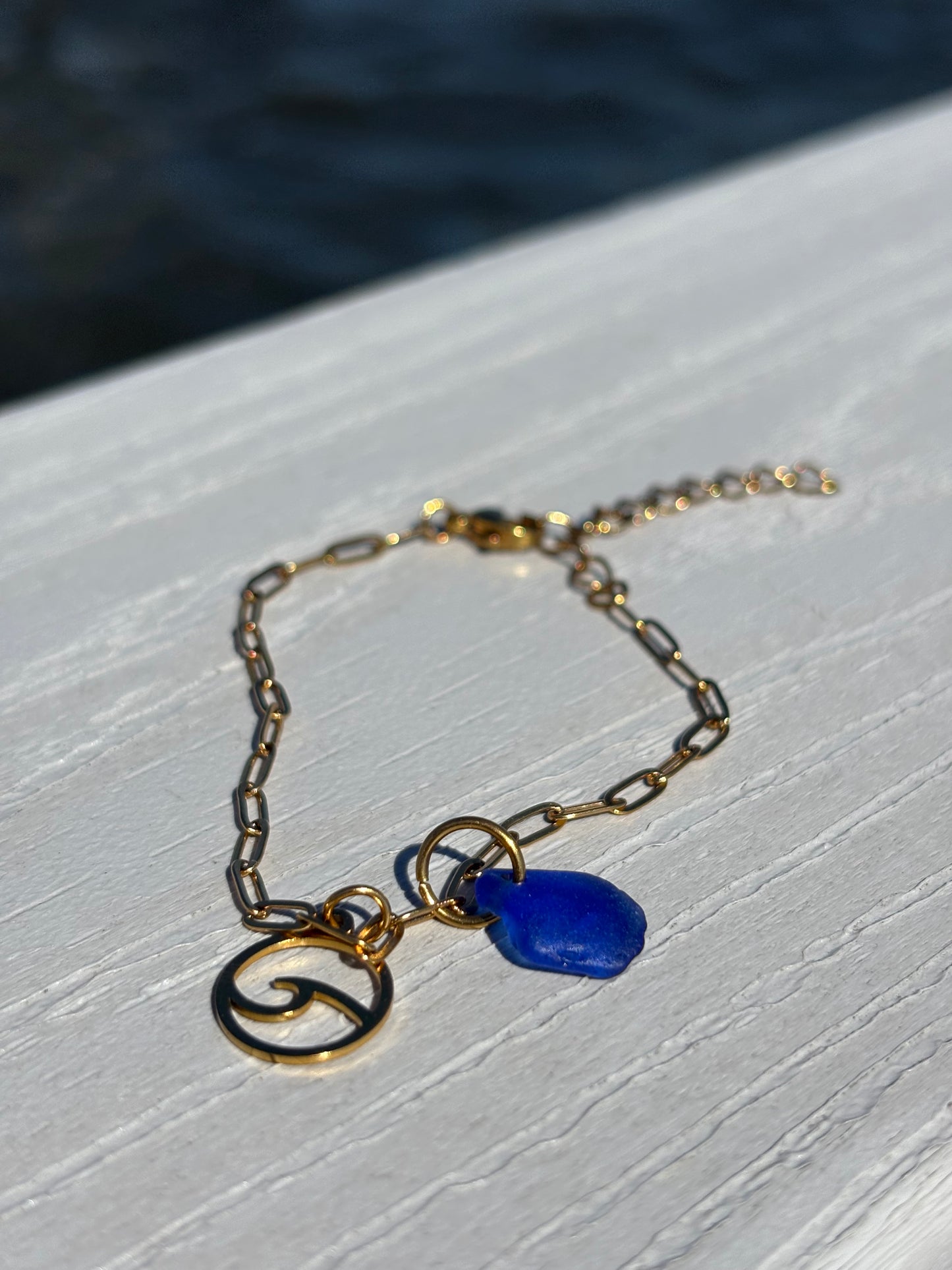 18K Gold PVD cobalt Sea Glass & Wave Paperclip Bracelet