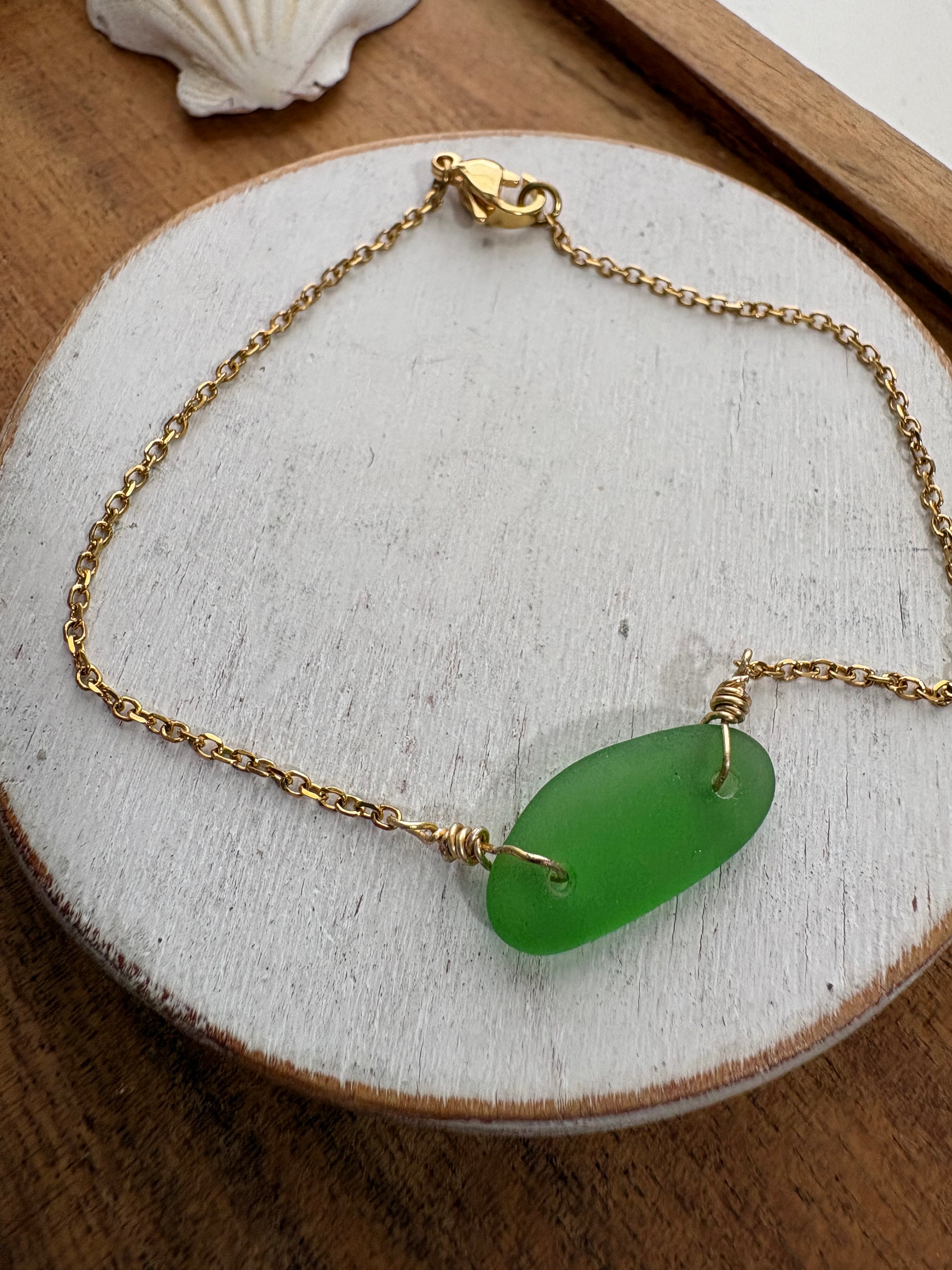 Kelly Green Sea Glass Bracelet | Gold Coastal Beach Jewelry – Sea