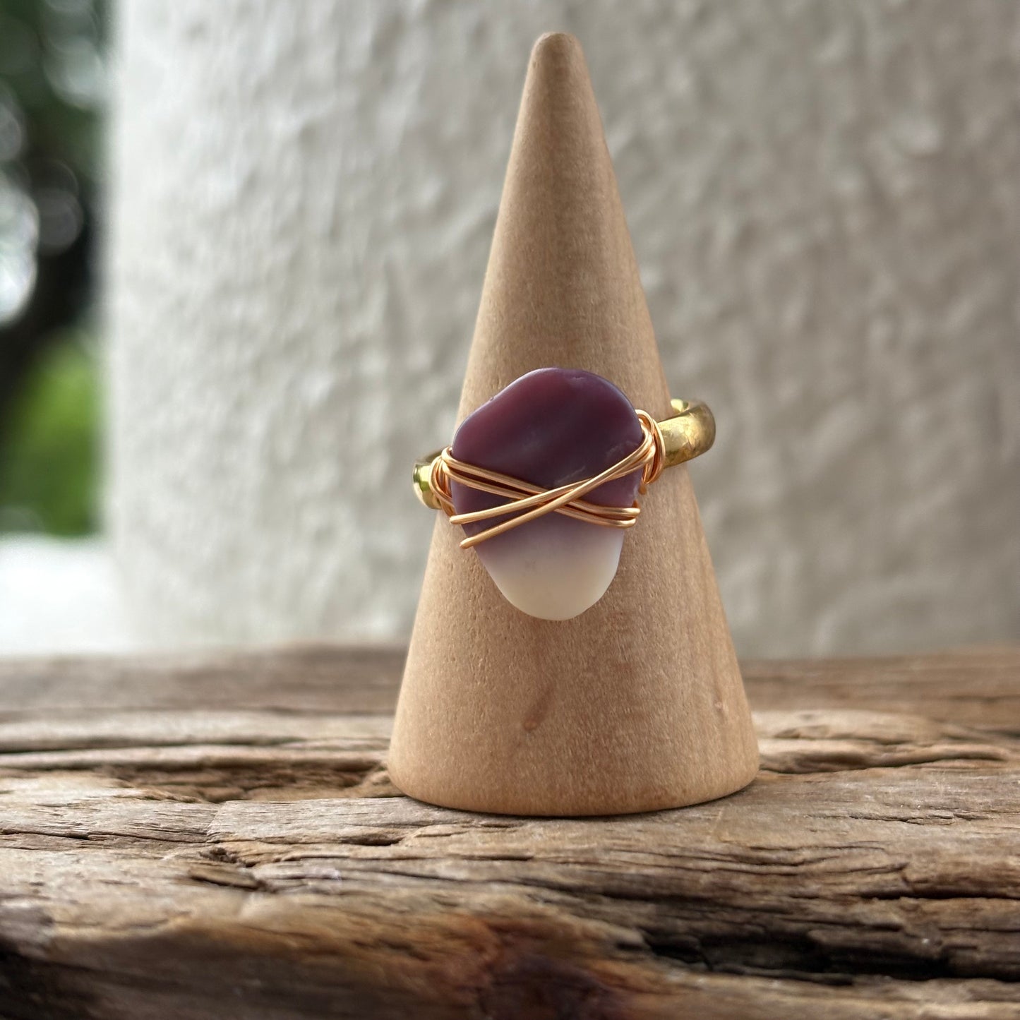 Long Island Wampum Shell Ring – 18k Gold PVD Stainless Steel (Size 6.5)