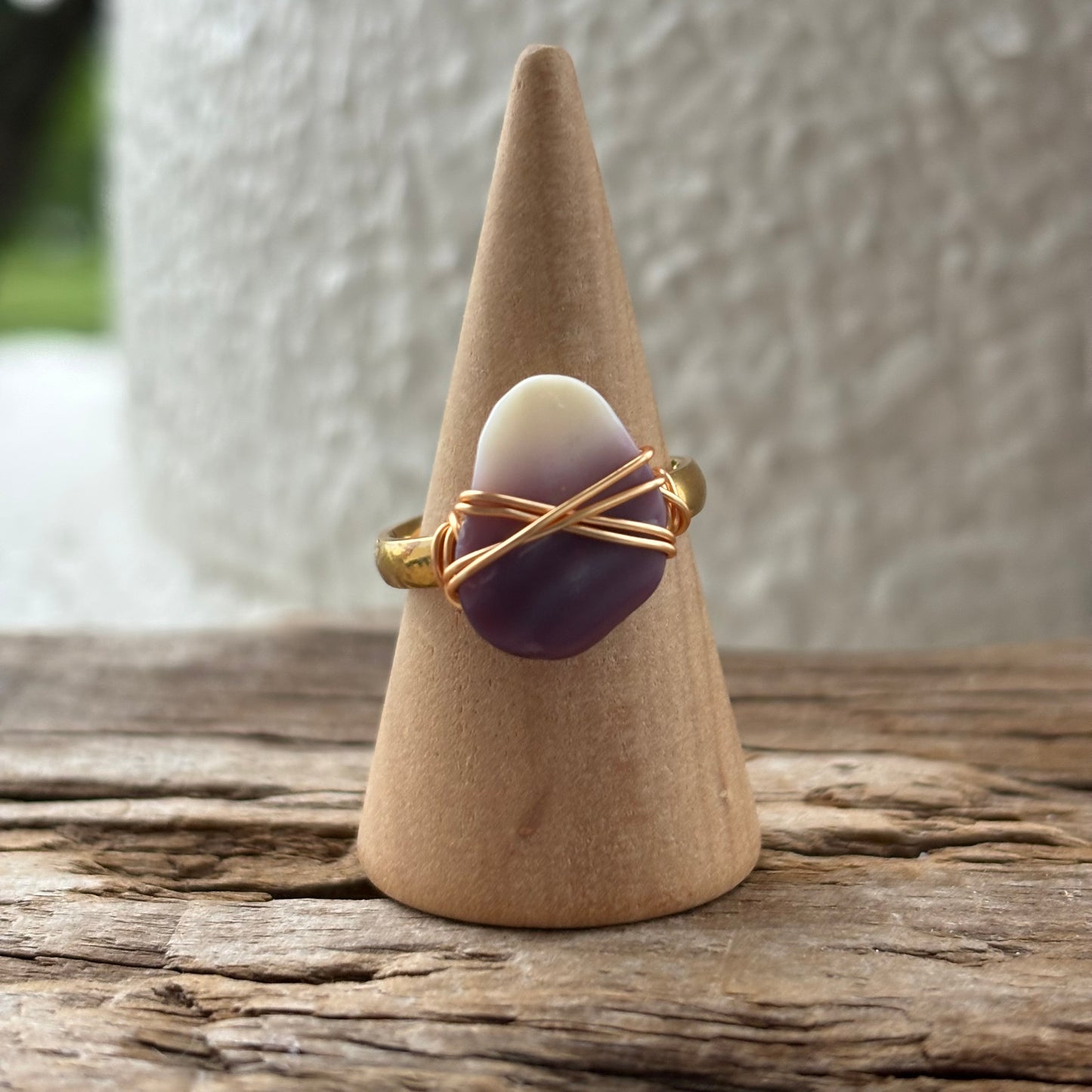 Long Island Wampum Shell Ring – 18k Gold PVD Stainless Steel (Size 6.5)