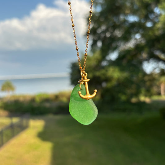 Kelly Green and Anchor sea glass necklace 